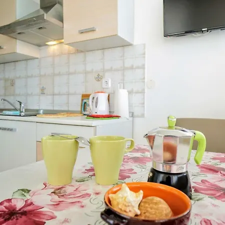 Mirela Apartment