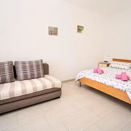 Apartment Mirela Savudrija
